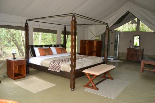 Lodge Mara River Camp