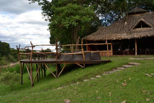Lodge Mara River Camp