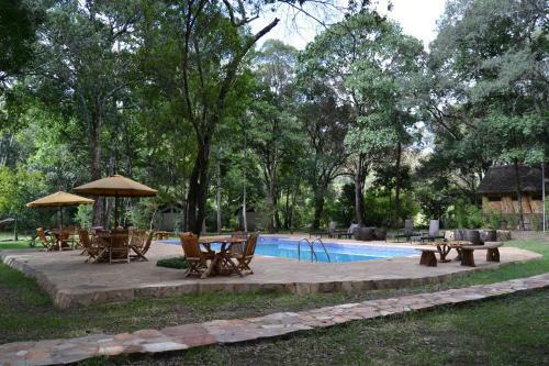 Lodge Mara River Camp
