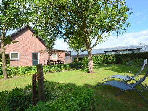 Decorative Holiday Home In Vorstenbosch On Alpaca Farm