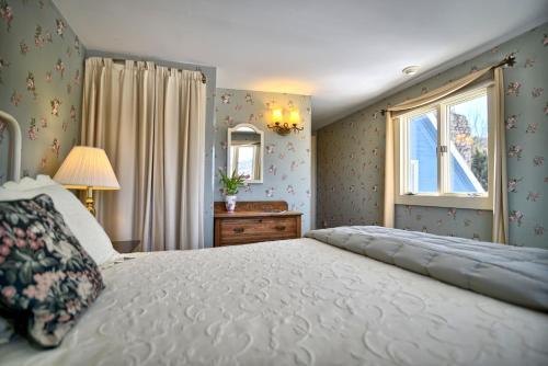 Bed & Breakfast Darby Field Inn