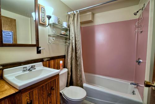 Bed & Breakfast Darby Field Inn
