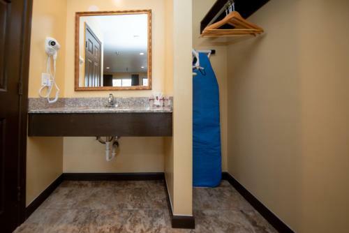 Motel Casa Bella Inn- Huntington Park