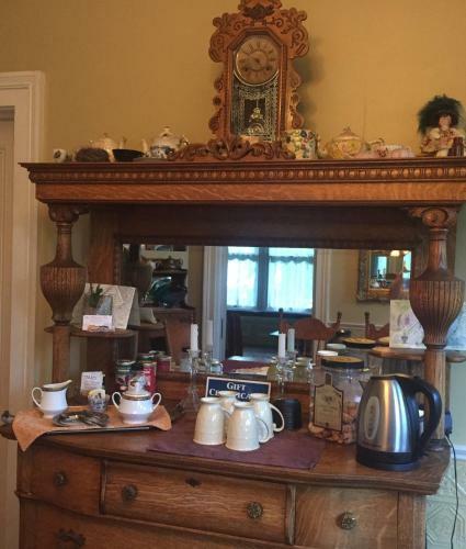 Posada The Whitmore Inn