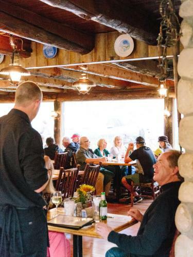 Hotel Silver Fork Lodge & Restaurant