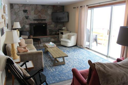 Houghton Lake Hideaway Cottage