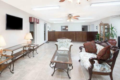Hotel Super 8 By Wyndham Whiteville