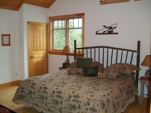 The Lodge At Trout Creek Bed And Breakfast
