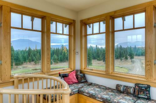 The Lodge At Trout Creek Bed And Breakfast