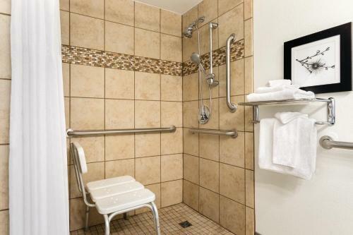 Posada Country Inn & Suites By Radisson, Fergus Falls, Mn