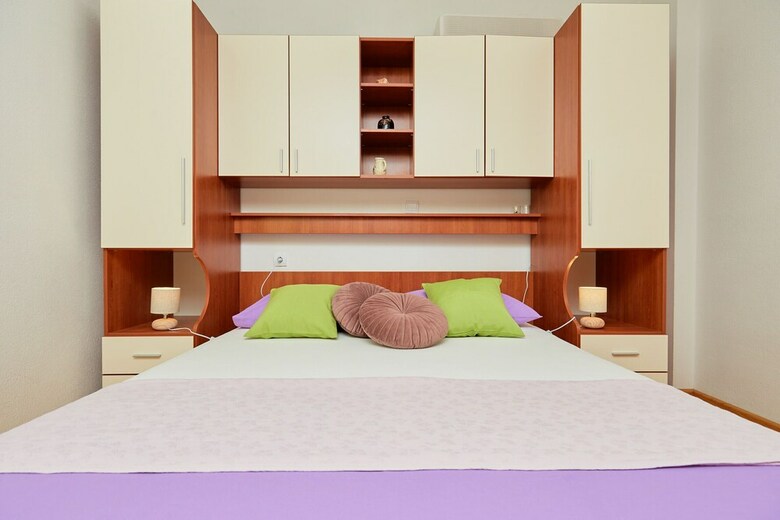 Apartments Zelic Tucepi