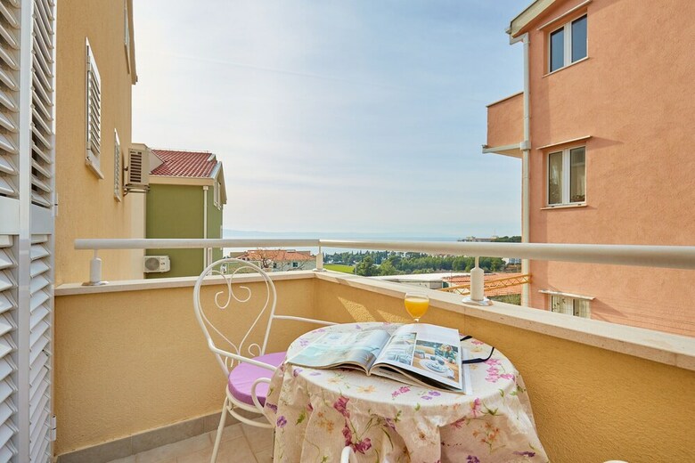 Apartments Zelic Tucepi