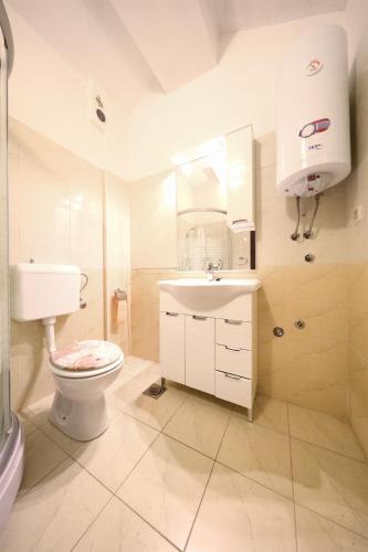 Apartments An?elo