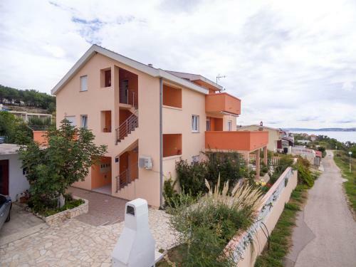 Apartments An?elo