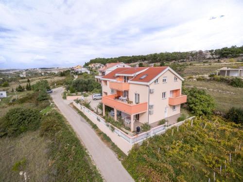 Apartments An?elo