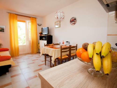 Apartment Vrbnik 8