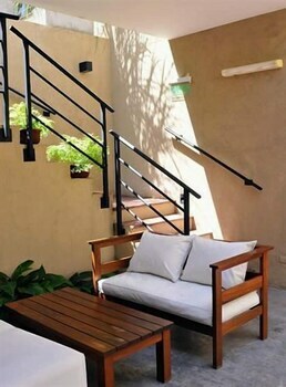 Hotel Tayka Suites