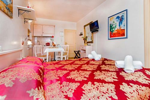Hostal Residence La Carera