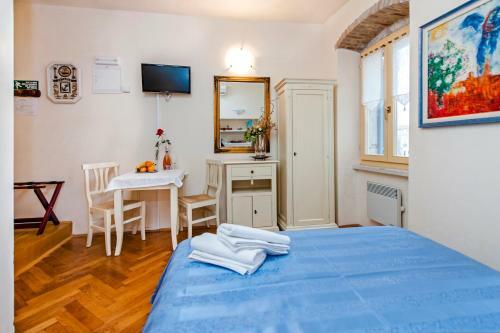 Hostal Residence La Carera