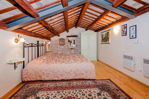 Hostal Residence La Carera
