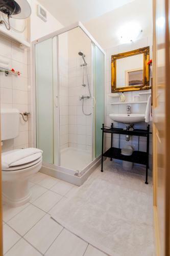 Hostal Residence La Carera