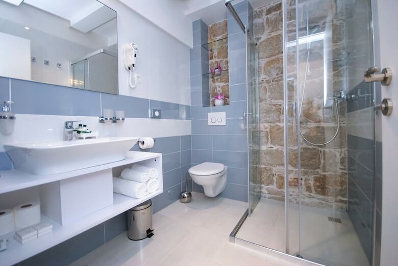 Hostal Lanterna Rooms