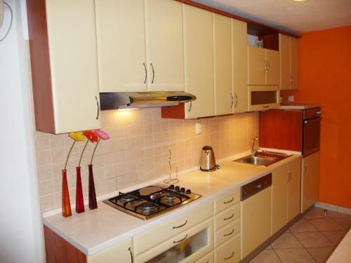 Apartment City