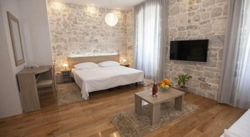 Apartamentos Tifani Luxury Rooms 2