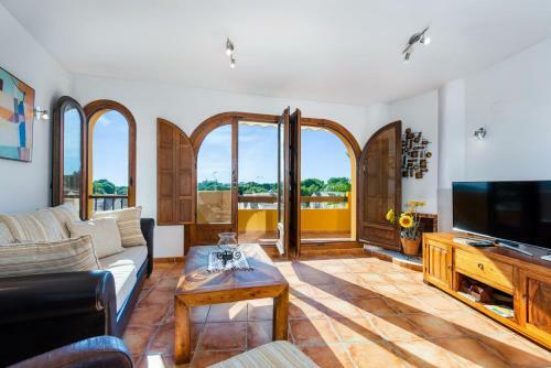 Punta Prima Apartment Sleeps 4 Pool Air Con Wifi