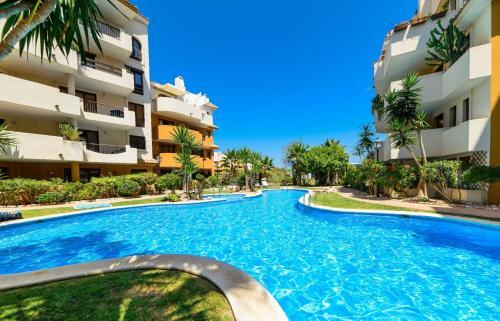 Punta Prima Apartment Sleeps 4 Pool Air Con Wifi
