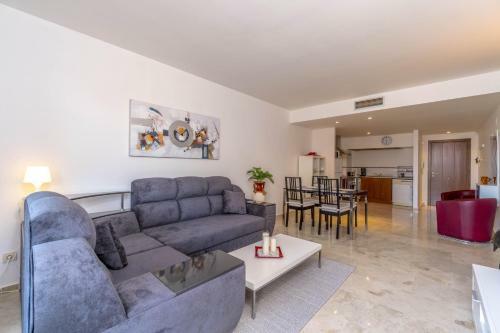 Punta Prima Apartment Sleeps 4 Pool Wifi