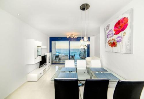 Punta Prima Apartment Sleeps 4 Pool Air Con Wifi