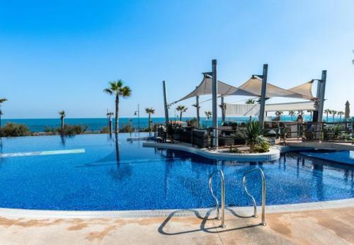 Punta Prima Apartment Sleeps 4 Pool Air Con Wifi