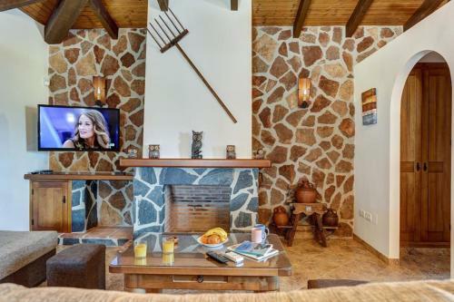 El Molino Villa Sleeps 8 Pool Air Con Wifi