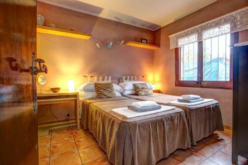 Fornells De La Selva Villa Sleeps 4 Pool Wifi