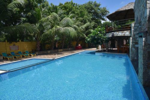 Hotel Kamdhenu Resort