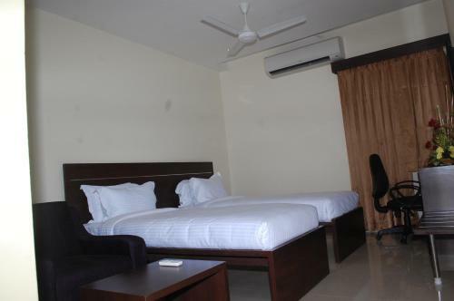 Hotel Somisetty Landmark
