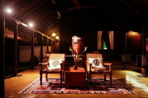 Hotel Vismaya Lake Heritage