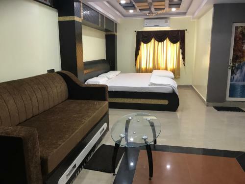 Lodge Ushasree Residency