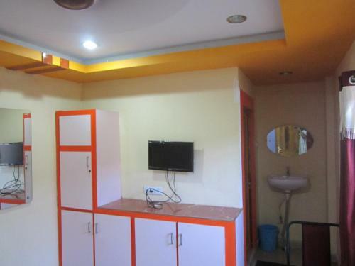 Lodge Ushasree Residency