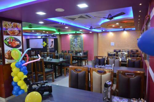 Lodge Ushasree Residency