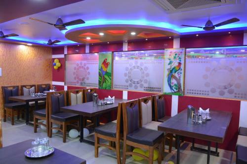 Lodge Ushasree Residency