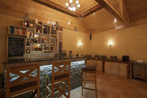 Etho Metho Hotel By Rightclique