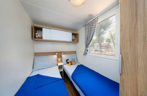 Albatross Mobile Homes On Camping Mare E Pineta