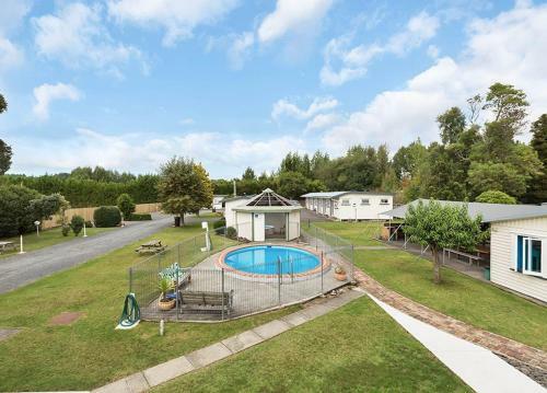 Whangarei Falls Holiday Park & Yha