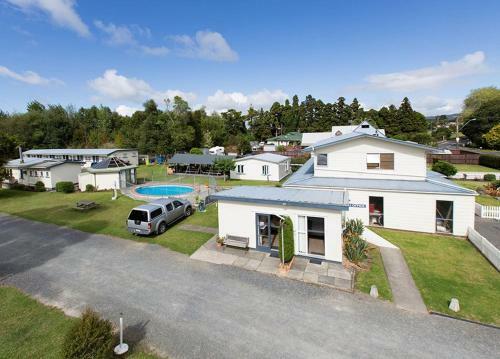 Whangarei Falls Holiday Park & Yha