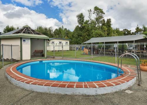 Whangarei Falls Holiday Park & Yha