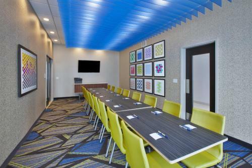 Hotel Holiday Inn Express - Auburn Hills South