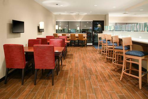 Hotel Towneplace Suites By Marriott Macon Mercer University