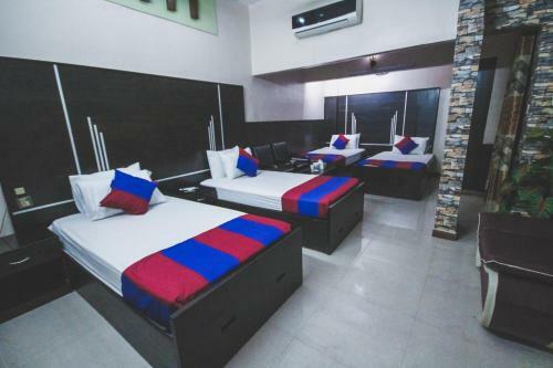 Hotel Regalia Inn